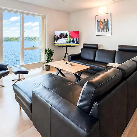 Stunning In With Wifi Apartment